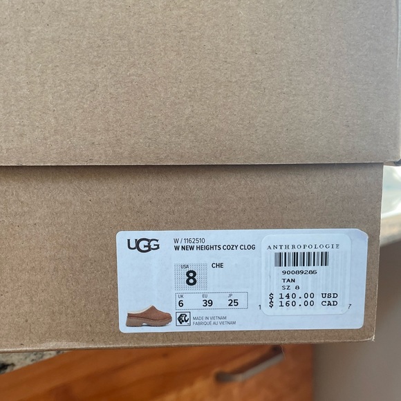 UGG® New Heights Cozy Clogs - Picture 8 of 8